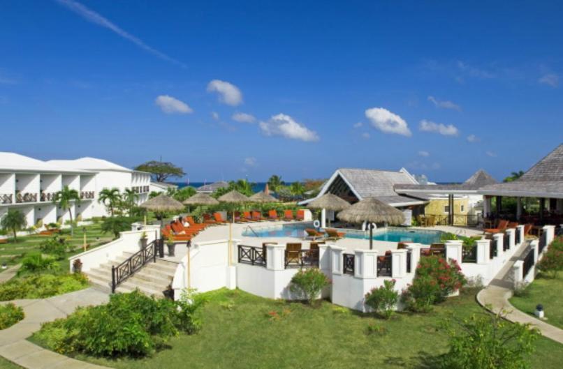 Coyaba Beach Resort St. George's Extérieur photo