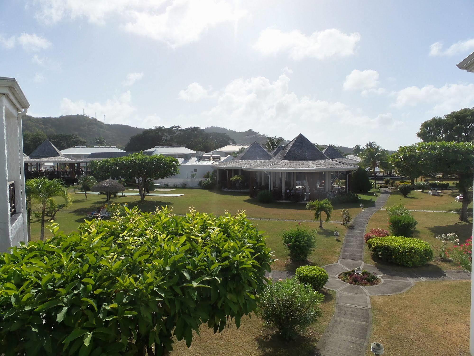 Coyaba Beach Resort St. George's Extérieur photo
