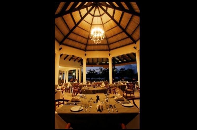 Coyaba Beach Resort St. George's Extérieur photo