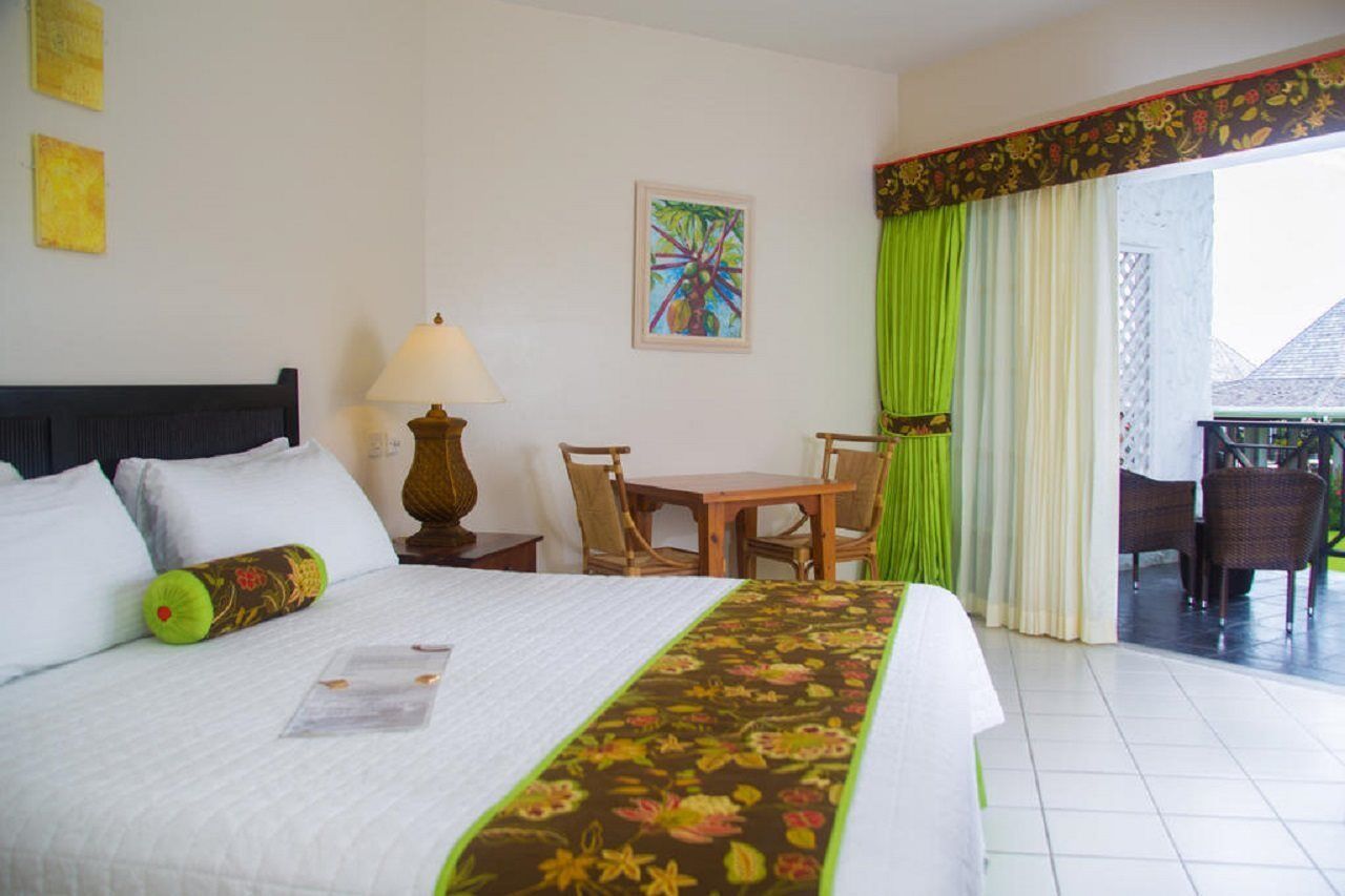 Coyaba Beach Resort St. George's Extérieur photo